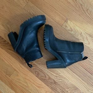 Dr martens MAGDALENA LEATHER HEELED CHELSEA BOOT